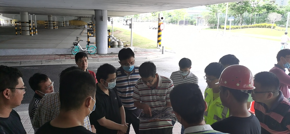 检查桥涵隧道防汛工作.jpg