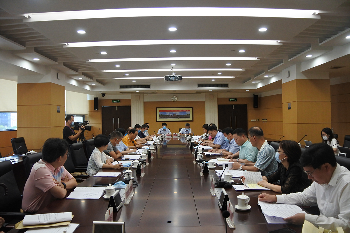 座谈会.jpg