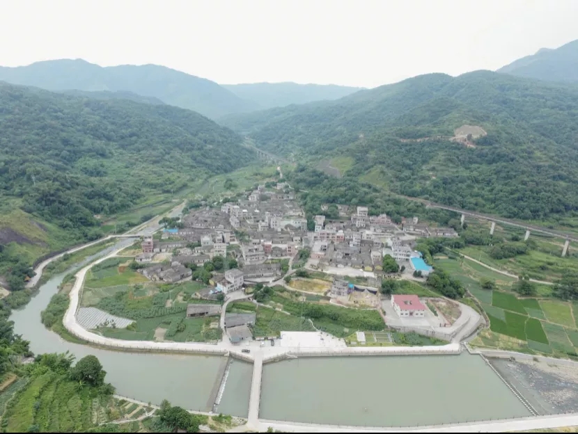 拾荷村远景.jpg